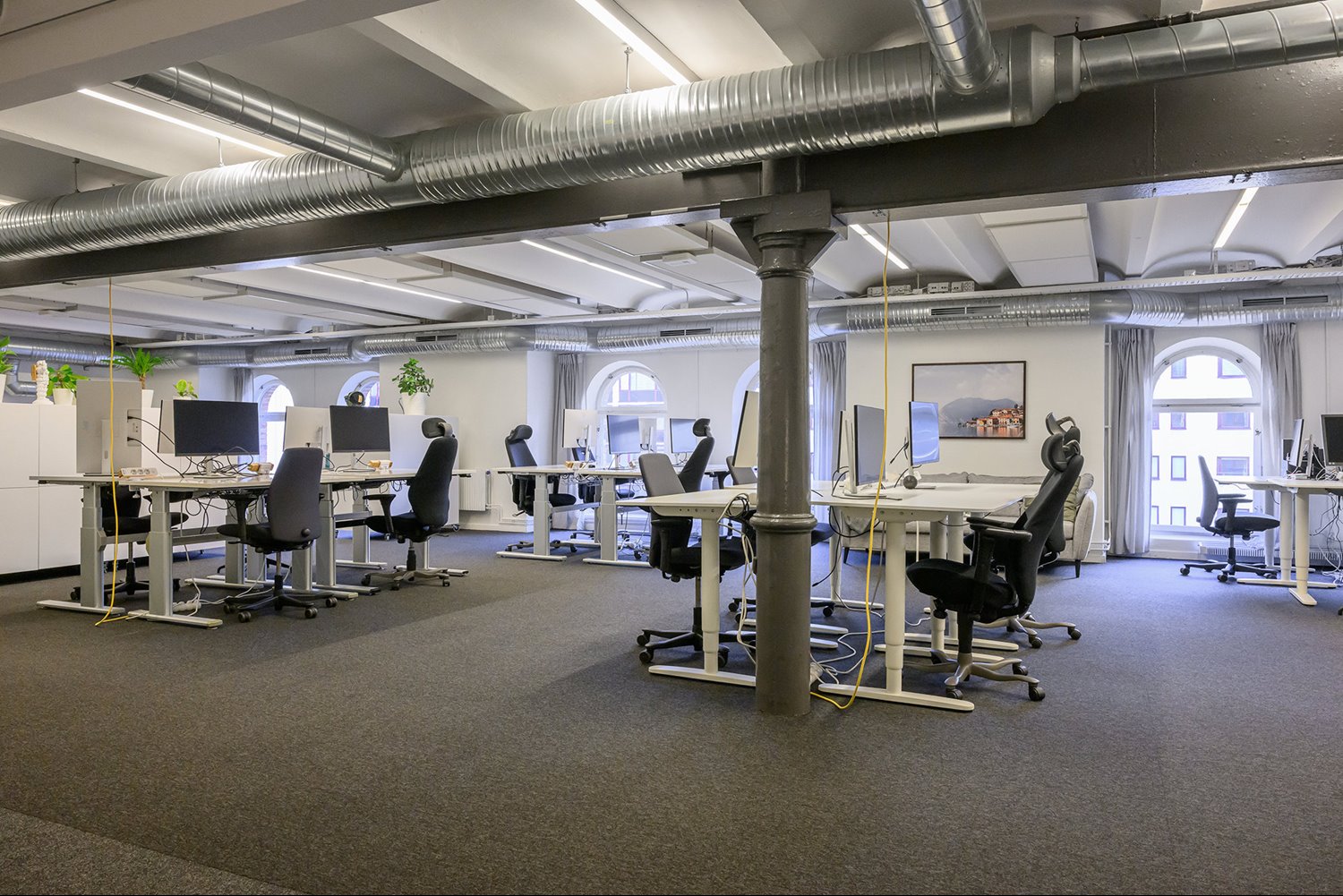 Bekväm loungedel för avkoppling, informella möten eller en stunds vila mellan arbetspassen.