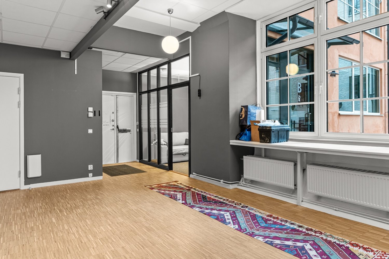 Fönster mot innergård