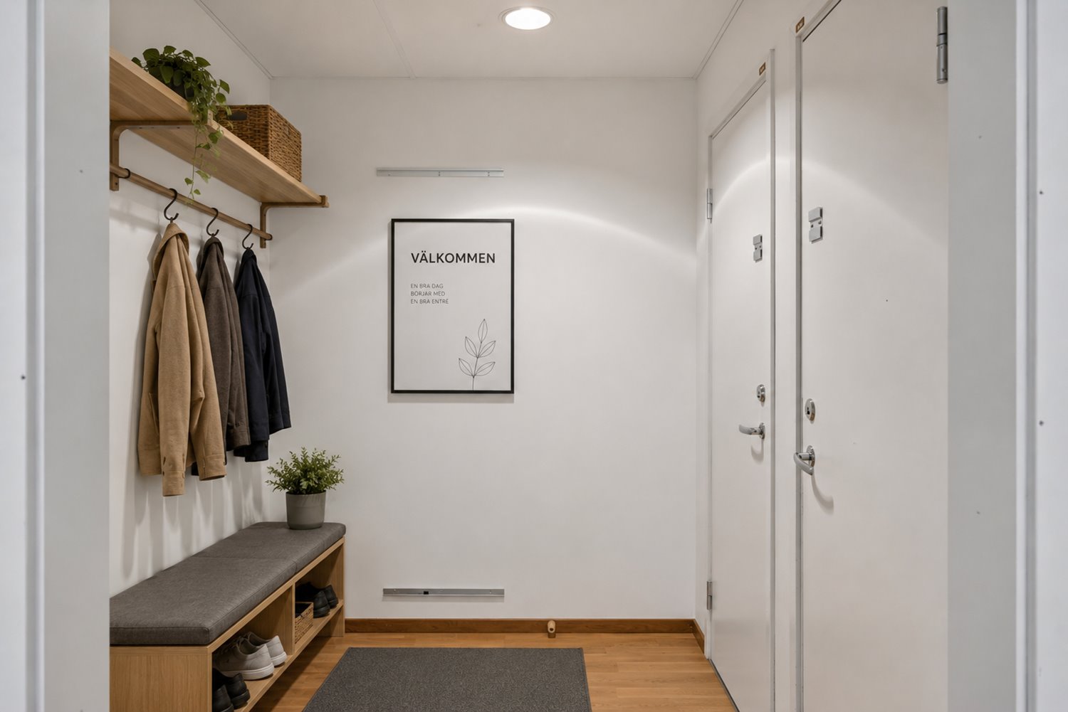 Hall med WC till höger
