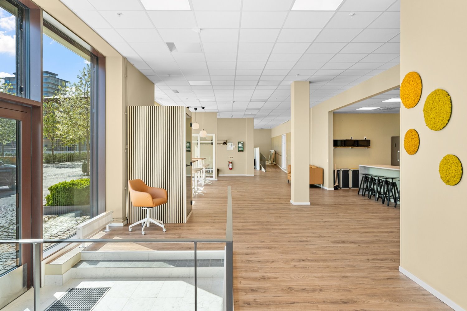 Modern lokal med showroomkansla i Norrtalje