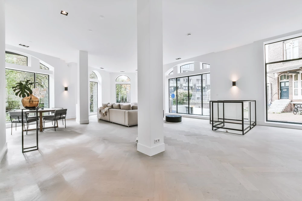 Om Room for business