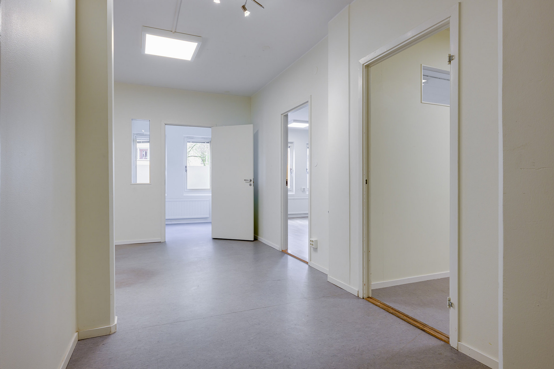 Entré in till lokalen