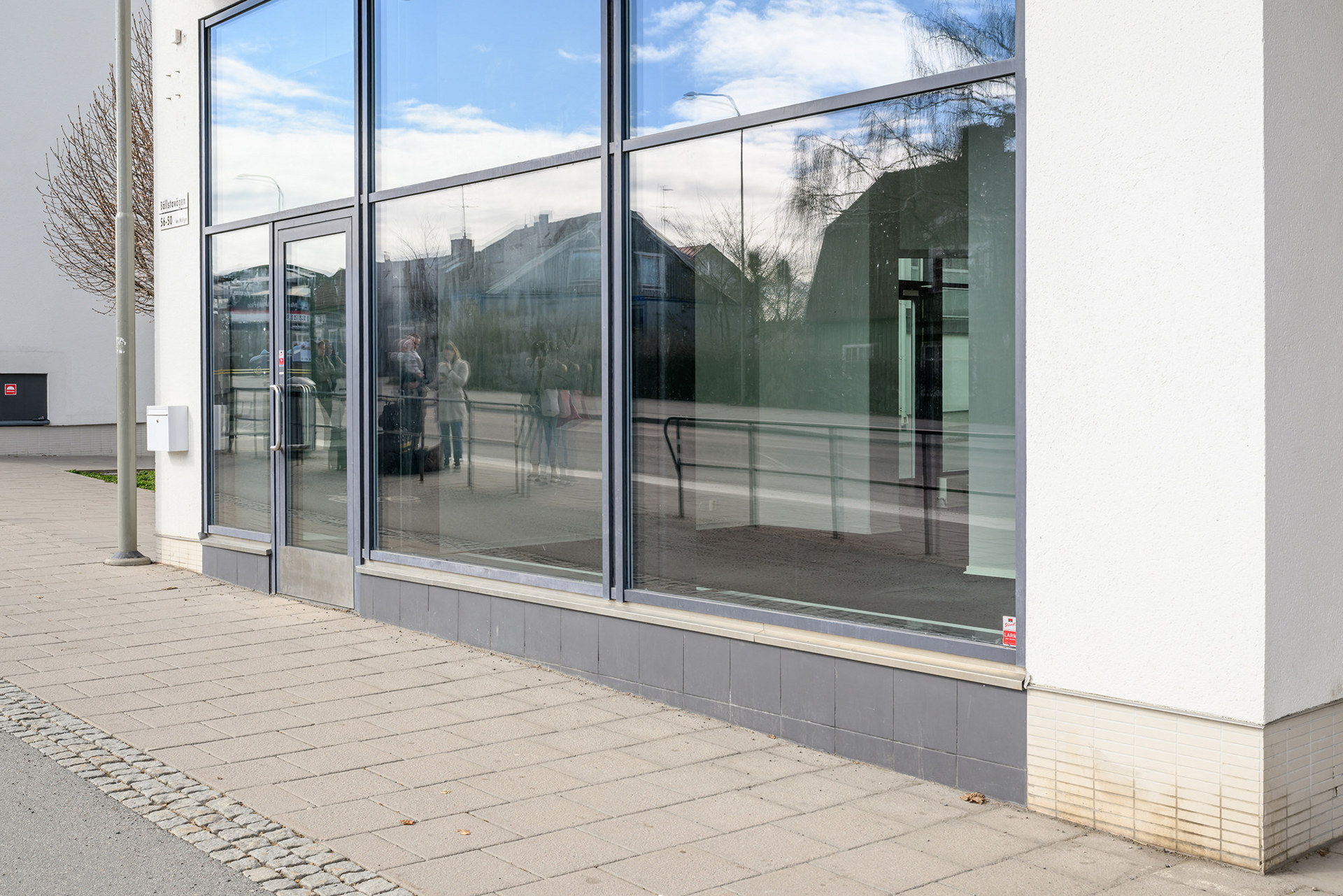 Room_For_Business-Ballstavagen56-av-John_Hellstrom-2