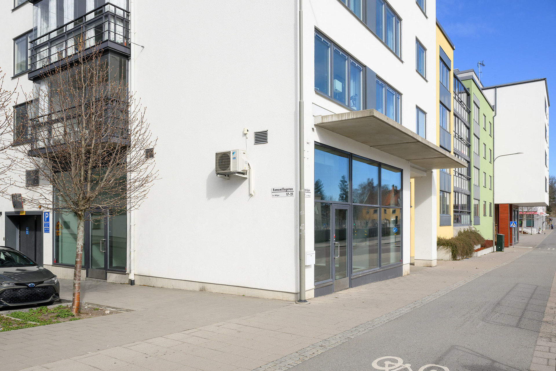 Room_For_Business-Ballstavagen56-av-John_Hellstrom-3