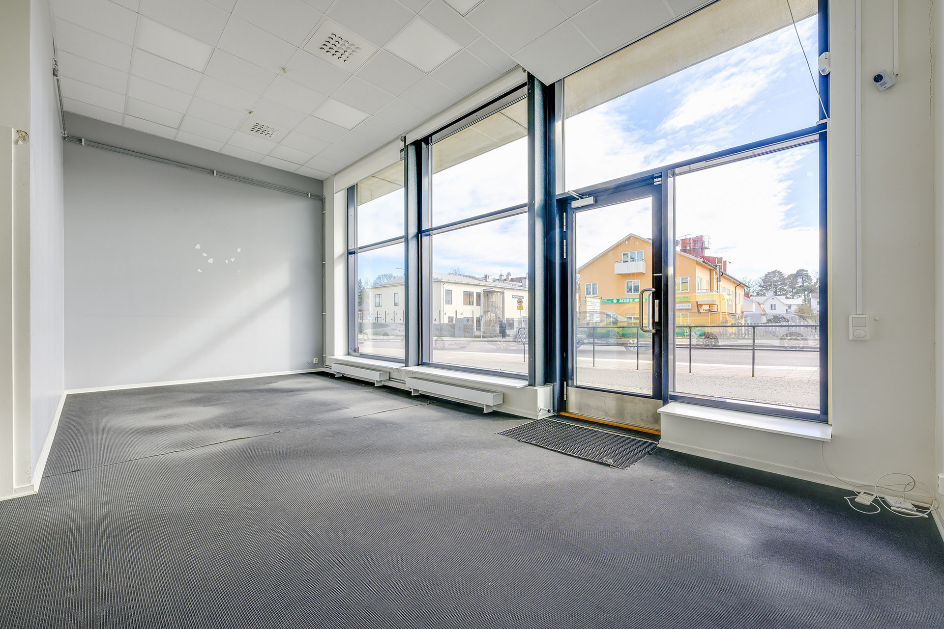 Room_For_Business-Ballstavagen56-av-John_Hellstrom-6