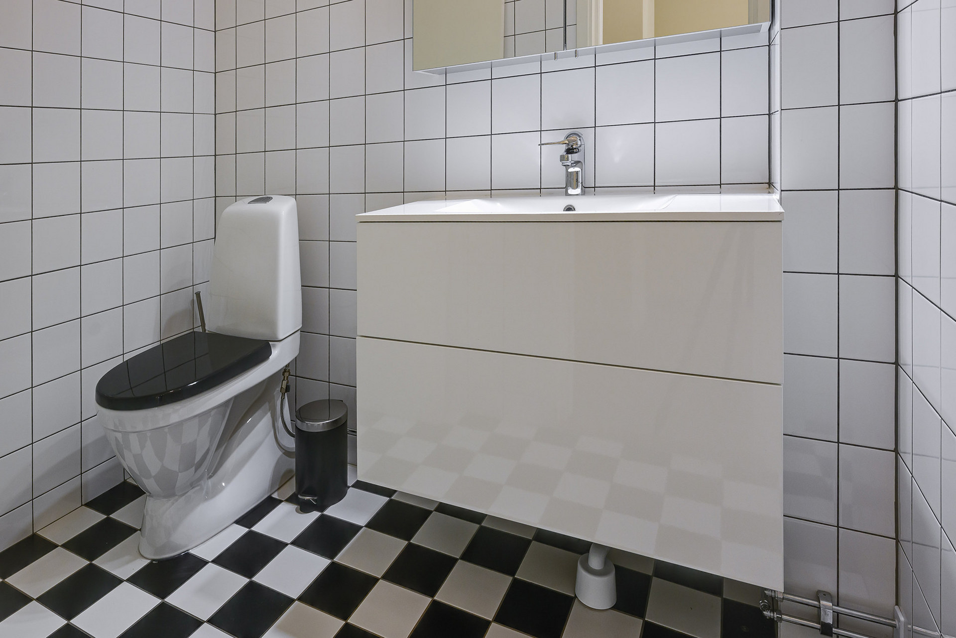 Entré in till lokalen